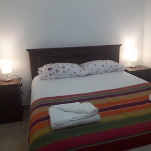 Superior Double Room | Free WiFi, bed sheets, wheelchair access - Hostal Guachar (San Pedro de Atacama)