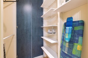 Apartment | Room amenity