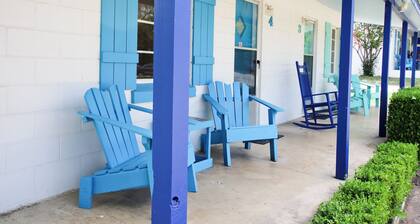 8: Spring Break Lakefront Retreat on Lake LBJ, Pool Access & WiFi