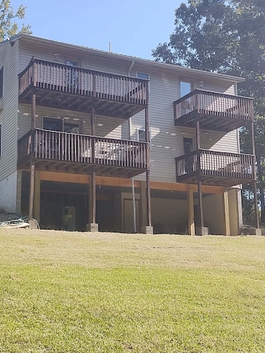 Fishing, Boating, Golf , Hunting - perfect getaway. Near Augusta for Masters