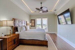 6 bedrooms, iron/ironing board, WiFi, bed sheets - Infinite Bliss | West-Facing Private Infinity-Edge Pool, Games Room, Movie Room (Kissimmee)