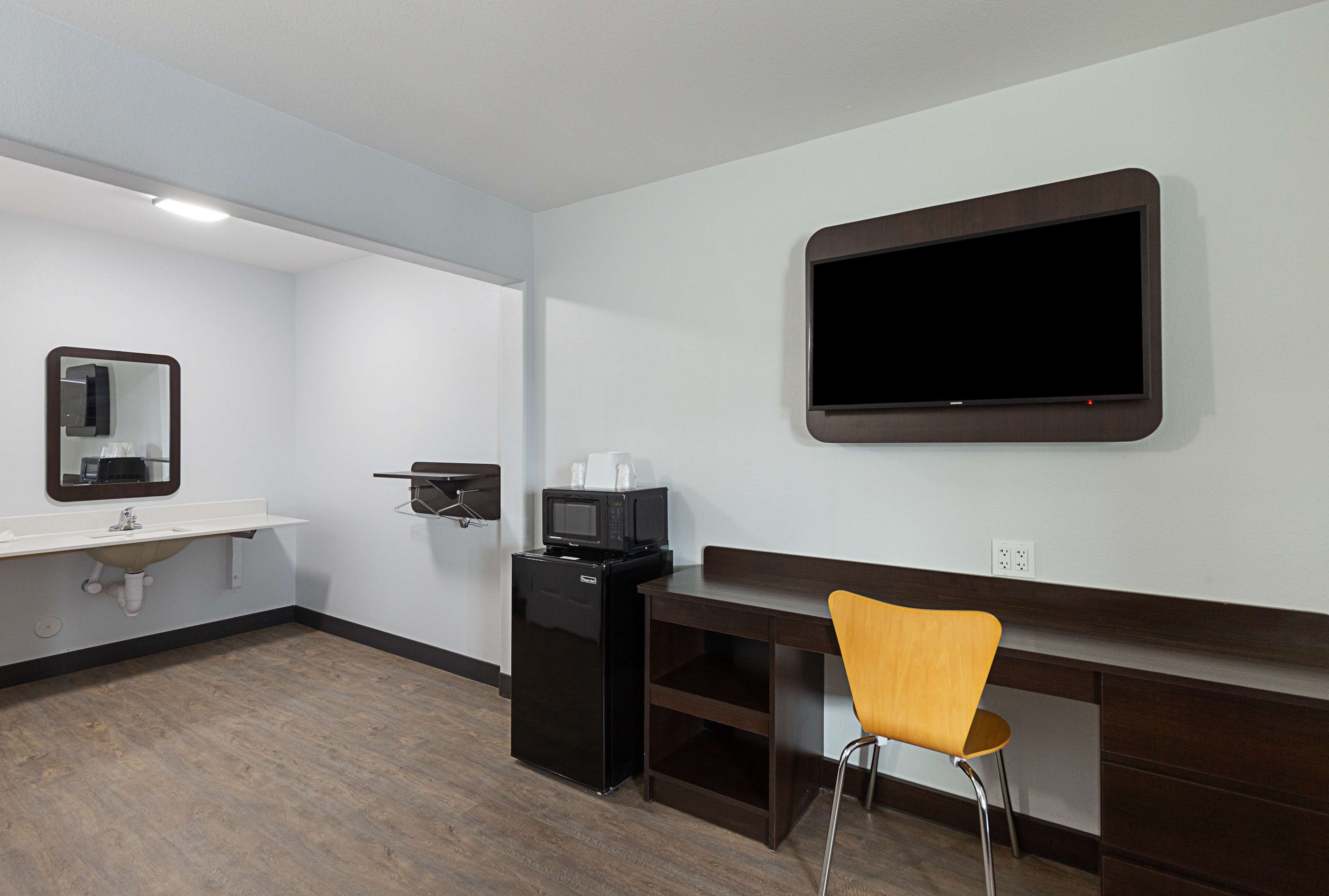 Schreibtisch, kostenloses WLAN, Bettwäsche