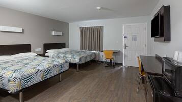 Escritorio, wifi gratis y ropa de cama