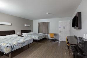Desk, free WiFi, bed sheets - Motel 6 Show Low, AZ (Show Low)