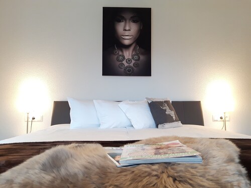 Modern and spacious apartment for max. 4 people with mountain view and balcony