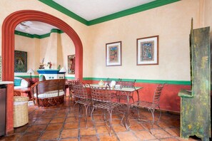 Apartment | In-room dining