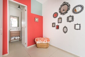 Apartemen | Kamar mandi | Shower, pengering rambut, dan handuk