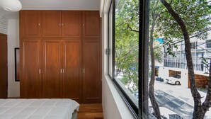Unclassified image, 5 of 31, button - JUUB Quiet and comfy in the middle of everything (Mexico City)