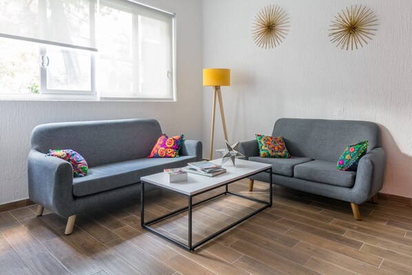 Appartement | Salle de séjour | Télévision à écran plat