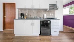 Apartment | Private kitchenette - JUUB Deluxe Loft at Colonia ROMA (Mexico City)