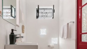 Apartment | Badezimmer | Dusche, Haartrockner, Handtücher