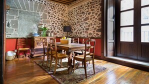 Unclassified image, 4 of 23, button - CASA SAUTO Wonderful Vintage Luxury Suite (Mexico City)