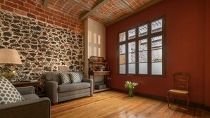 Unclassified image, 3 of 18, button - CASA SAUTO Cozy Luxury Suite in Historic Building (Mexico City)