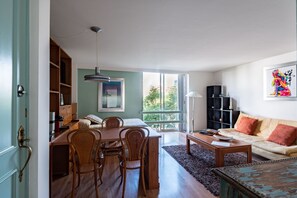 Studio | Living area | Flat-screen TV - JUUB Reforma at your doorstep (Mexico City)