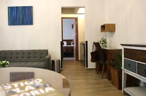 Estudio | Área de sala de estar | Televisión de pantalla plana 