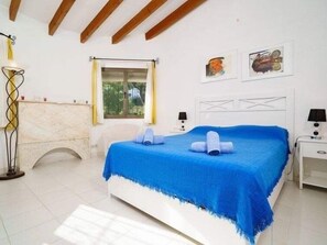 3 dormitoris, caixa forta a l'habitació i planxa i posts de planxar 