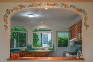 Maison | Cuisine privée | Réfrigérateur, micro-ondes, cafetiÚre/bouilloire