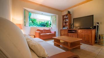 Casa | Sala de estar | Televisión de pantalla plana