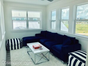 Smart TV, chimenea y tenis de mesa 