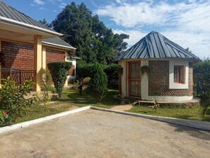 Exterior - Plastic Bottles House (Entebbe)