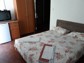 9 habitaciones, wifi y ropa de cama 