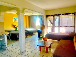 Basic Triple Room | Hypo-allergenic bedding, individually decorated, laptop workspace - Hotel Paseo (Durango)