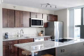 Family Apartment, 2 Bedrooms, Non Smoking, 2 Bathrooms (Self Check-in with Virtual Front Desk) | Private kitchen