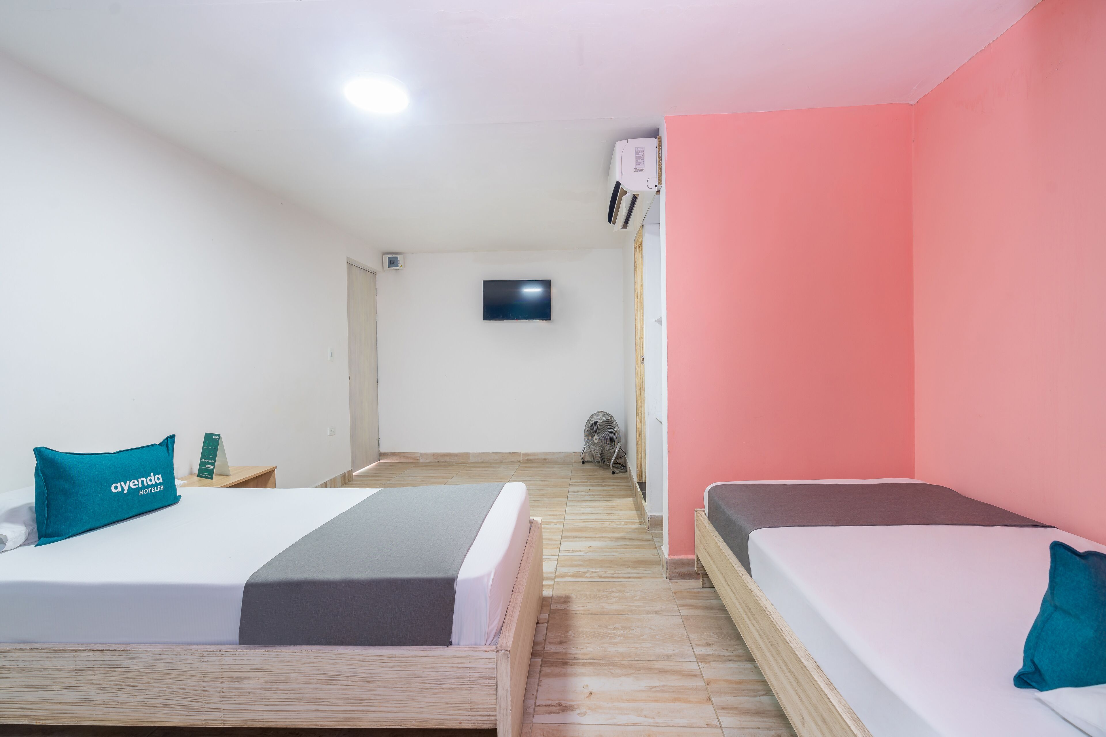 Foto - Ayenda Malaki