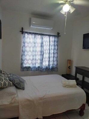 4 bedrooms, free WiFi, bed sheets