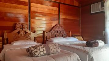 Desk, laptop workspace, free WiFi