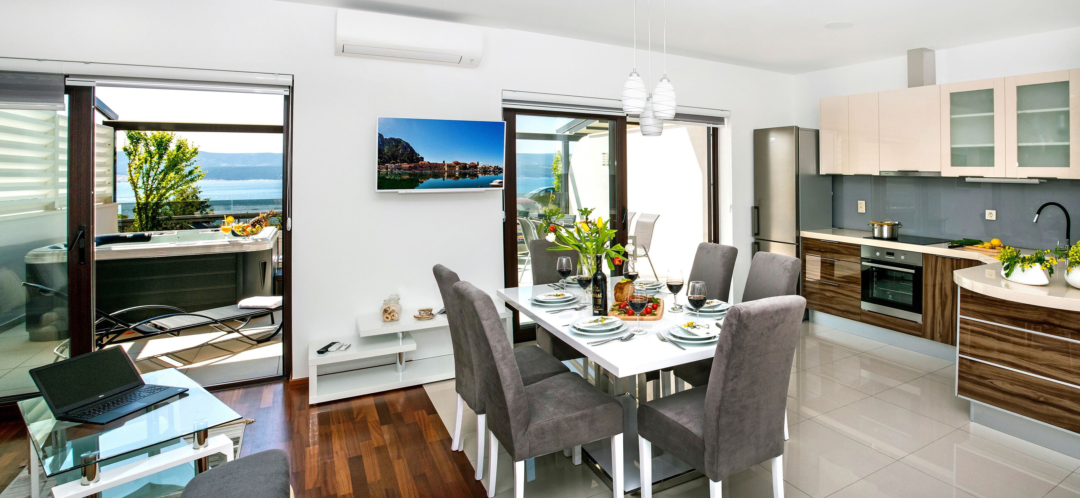 Luxury Apartment, Sea View (1) | Private kitchen