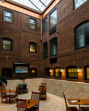 Courtyard - The Calvert Hotel (Lewistown)