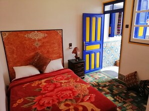 Basic Double Room | Free WiFi, bed sheets - Berber Hostel (Essaouira)