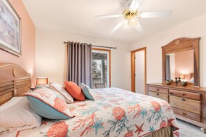 5 bedrooms, iron/ironing board, WiFi, bed sheets