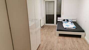 Nice Room | Free WiFi, bed sheets