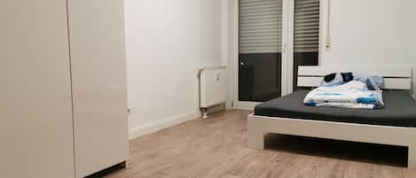 Nice Room | 免費無線上網、床單