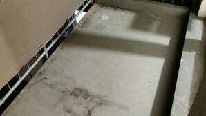 A room with a metal bed frame, a mattress, and a window with a curtain. - Nice Flat near Town Center & Wöhrder See (Nuremberg)