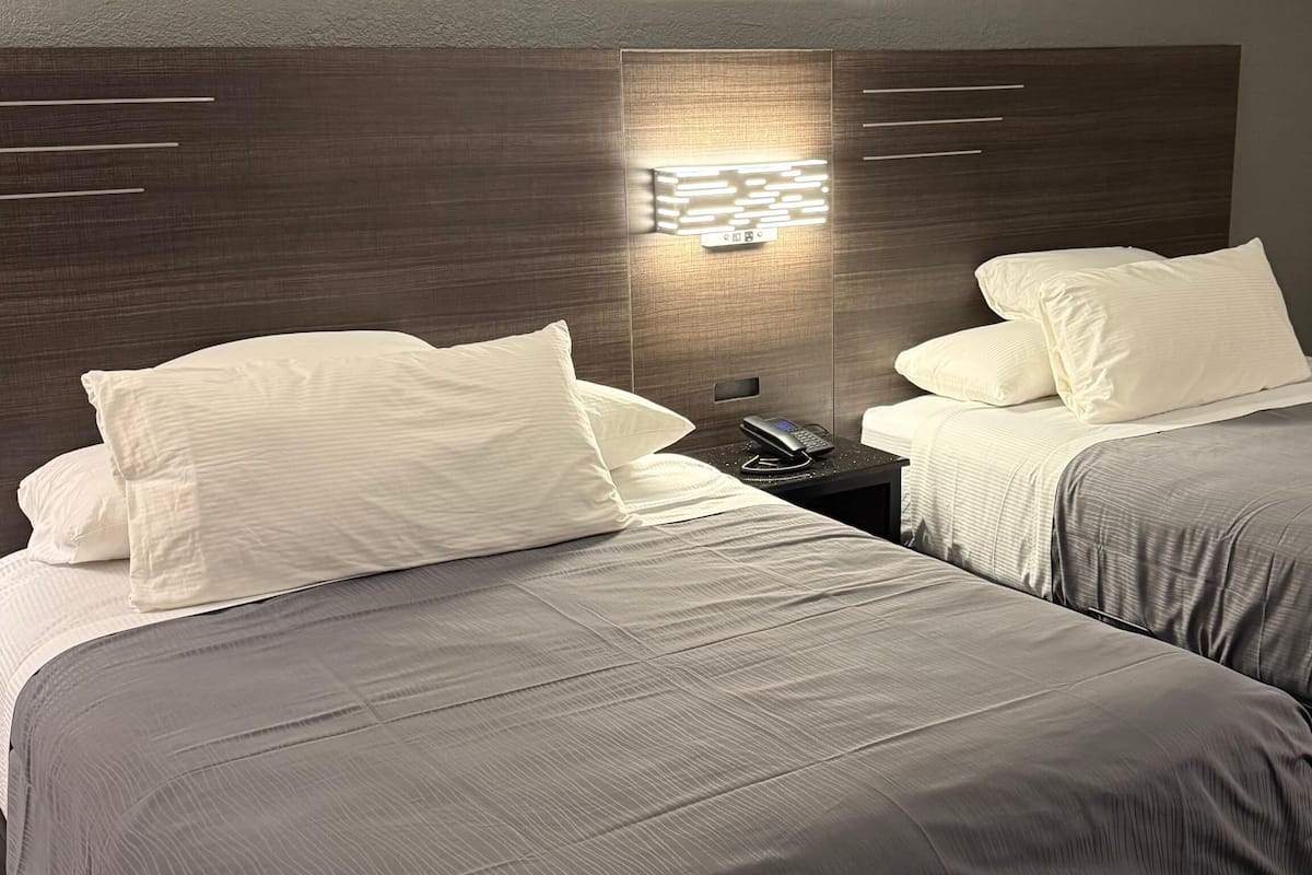 Egyptian cotton sheets, premium bedding, down comforters, desk