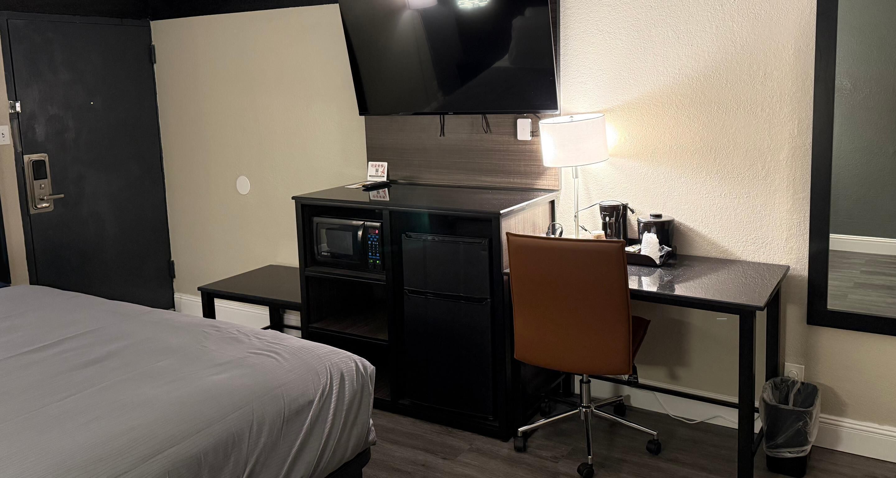 Egyptian cotton sheets, premium bedding, down duvets, desk