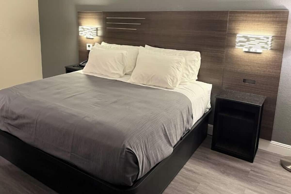 King Suites