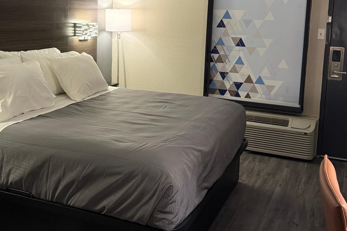 Egyptian cotton sheets, premium bedding, down comforters, desk