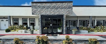 Lx Hotel, Powered by ACW Circle