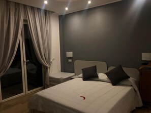 Minibar, desk, free cribs/infant beds, free WiFi - B&B Bethel Napoli (Naples)