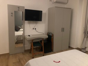 Minibar, desk, free cribs/infant beds, free WiFi - B&B Bethel Napoli (Naples)