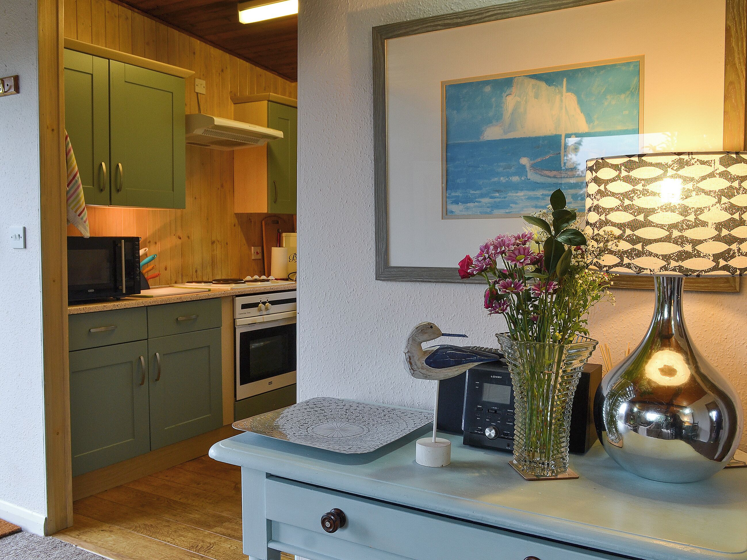 Oven, dishwasher, cookware/dishes/utensils, freezer