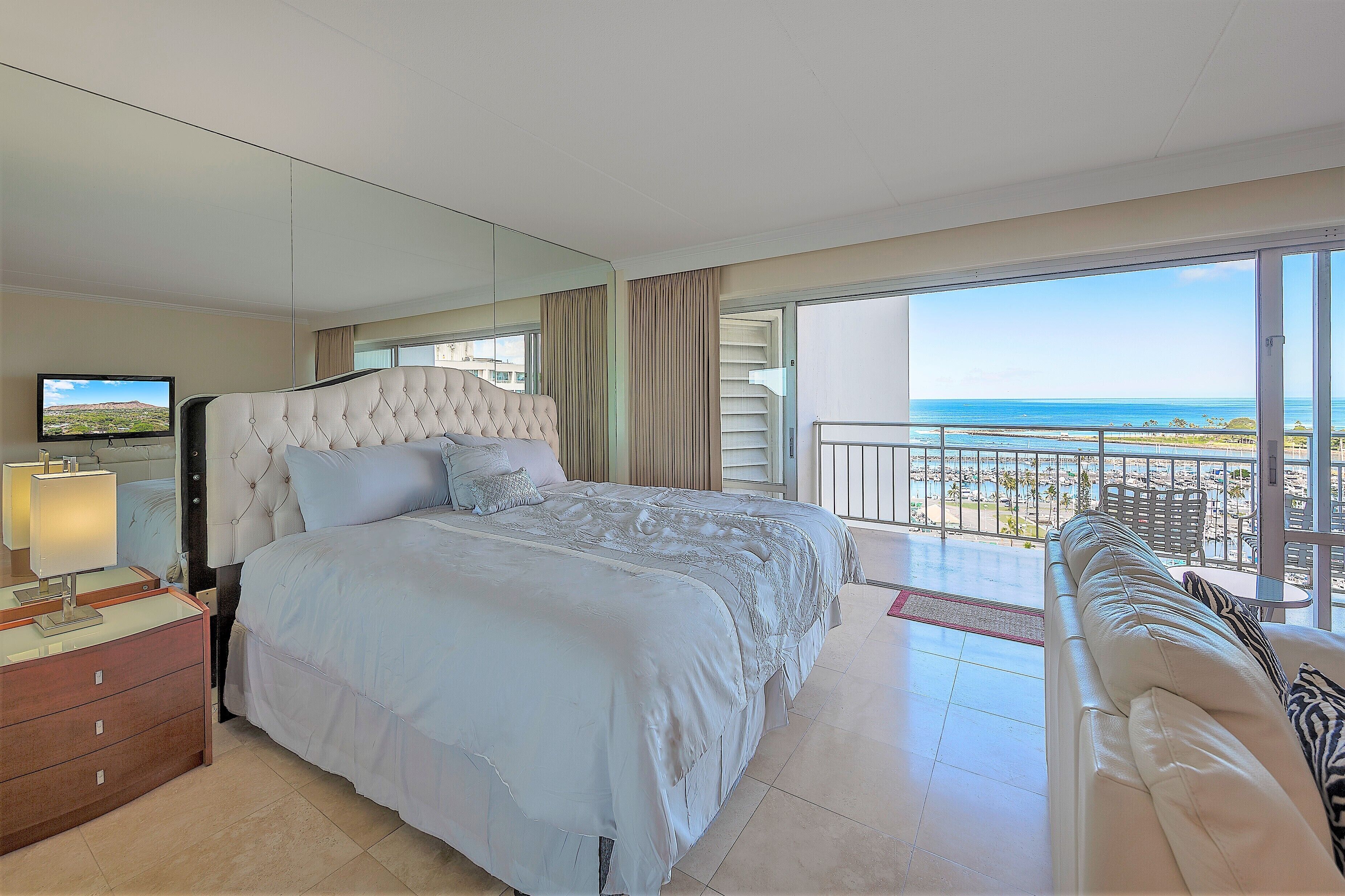 Professionally Cleaned.15th Fl Ilikai 1BR Close to World Famous Waikiki Beach