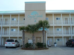 Exterior - BeachFront, Pool, Beach Svc, wifi, Kitchen, grill, Remodeled (Destin)