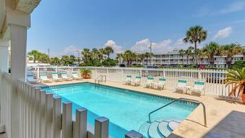 Outdoor pool, a heated pool