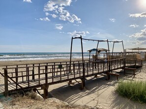 On the beach - Luxury Apartm. Brand new.Swimming Pool.Golf. Beach (Marbella)