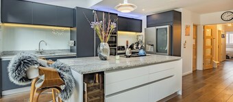 5 bedroom accommodation in Hove